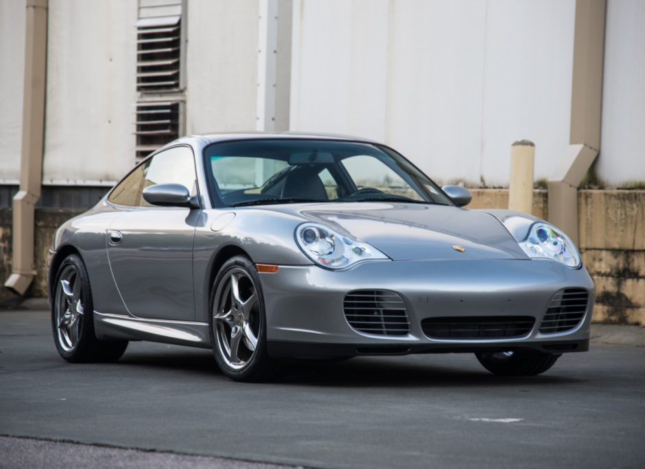 2004_porsche_911_40th_anniversary_15380794118cb09f9092e0d5DSC_7738-e1538418264302-940x683.jpg